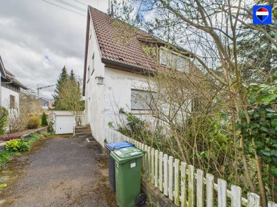 Top Lage!  Renovierung oder Neubau
Grundstück mit Einfamilienhaus, Garten und Garage