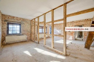 IMMOBERLIN.DE - Traumhafter Dreiseithof mit faszinierender Ausbaufreiheit auf großzügigem Grundstück