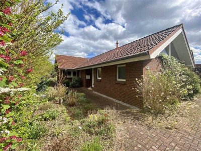 Gepflegter Bungalow (BJ 1999) mit liebevoll angelegtem Garten in  Sackgassenlage von Aukrug