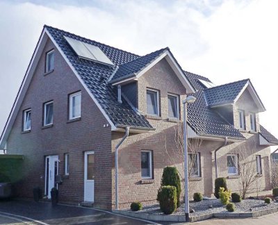 Neuwertiges Haus, Erdwärme, direkte Kanallage, in ruhiger Stadtlage (Wall- und Kulturviertelnähe)