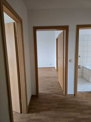 Perfekte 3 -Raumwohnung im 1. OG! Balkon + Aufzug + Tageslichtbad
