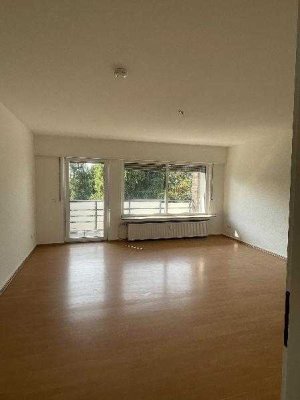 Renovierte 3-Zimmer Wohnung mit Balkon und traumhaften Ausblick.