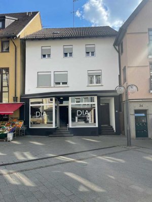 Wohn- und Geschäftshaus mit Ladengeschäft in bester Geschäftslage von Plochingen. Provisionsfrei.