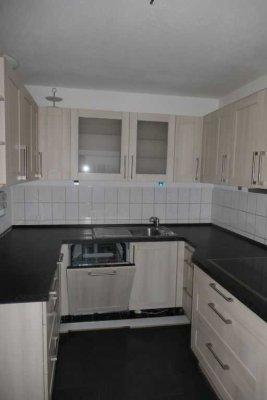 4-Zimmer-Erdgeschosswohnung mit Terrasse, privaten Garten und Einbauküche in Geiselhöring