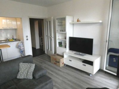 2-Zimmer-Wohnung voll möbliert, gehobener Innenausstattung mit Einbauküche in Salzgitter