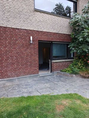 Erstbezug nach Sanierung: geräumige 2-Zimmer-Wohnung mit überdachtem Außenbereich in Vlotho