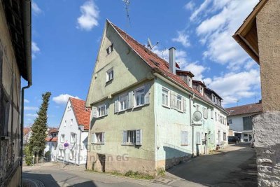 Geräumige 4-Zimmer-Wohnung in denkmalgeschütztem Altbau - Dagersheim