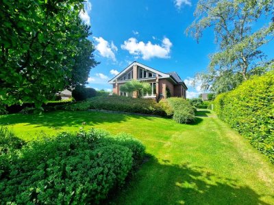 Charmantes Einfamilienhaus mit großzügigem Grundstück und Gartenhaus