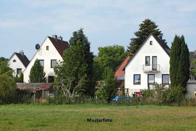 Wohnhaus mit ehemaliger Backstube