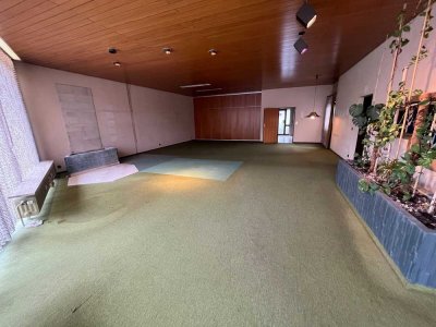 Großzügiges Büro im Loft-Charakter, kann als Wohnung ausgebaut werden, in Kirchheim-Teck
