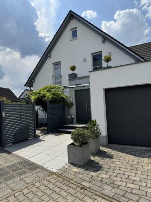 Luxuriöses Einfamilienhaus in ruhiger, grüner Lage