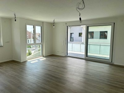 *Moderne 4 Zimmer-Wohnung mit Balkon, 2 TG-Stellplätze, Keller, u.v.m.*