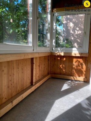 WILTEN - 2-Zimmer-Wohnung mit verglastem Balkon