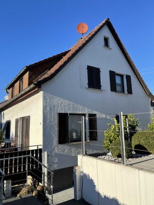 Helle, schöne gemütliche nicht günstige/teilmöblierte gepflegte 2-Zi-Wohnung geeignet für 1-2 Pers