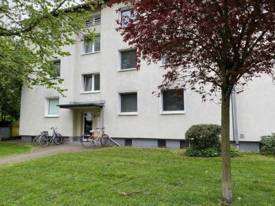 FREI AB 01.08.25 ! Gemütlich 2,5- Zimmer Wohnung mit Balkon in Düsseldorf- Hassels ! Provisionsfrei!