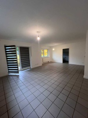 Gemütliche 2-Zimmer-Wohnung mit Balkon in Niederelbert