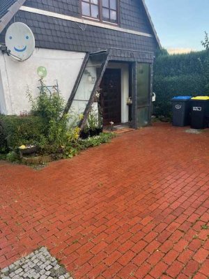 4-Raum-Doppelhaushälfte mit EBK in Altenholz