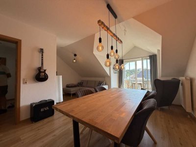 Charmante Dachgeschosswohnung mit Balkon!