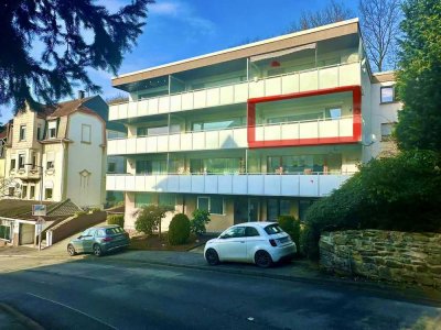 Ideal für junge Familie: Schöne 3-Zimmer-
Wohnung mit Südbalkon, Weitblick und zwei Bädern