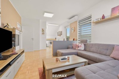 !OPEN HOUSE GEPLANT! Rarität im Weinland – Neuwertige 3-Zimmer-Dachgeschosswohnung im Herzen von Gamlitz