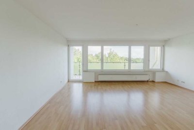 Sonnige Wohnung mit Balkon, Schwimmbad und Top-Lage in Bremen-Burgdamm