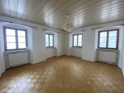 3 Zimmer Etagen wohnung in der Neuburger Altstadt