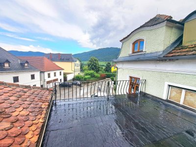 GESCHÄFTS- &amp; WOHNHAUS
