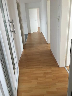 schöne 4 Zimmer DG Wohnung, in Rodgau Hainhausen