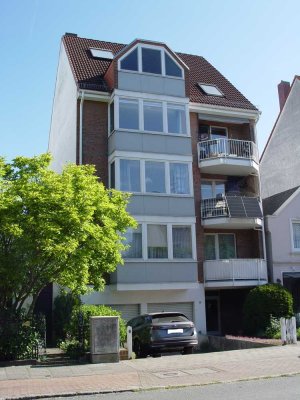 3-Zimmer-Wohnung in bester Lage, Nähe Bürgerpark, Balkon, Einbauküche, vermietet