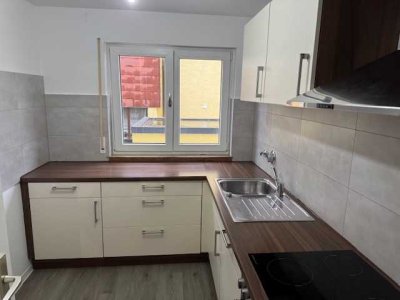 Stilvolle, sanierte 3-Zimmer-Hochparterre-Wohnung mit EBK in Winnenden