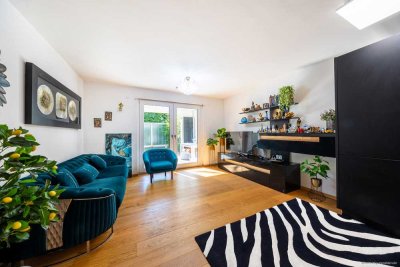 Moderne 3-Zi.-Gartenwhg. (BJ 2020) in Trudering mit zurückversetztem Garten & Terrasse, Keller & TG.