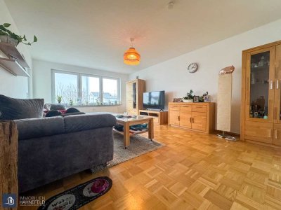 Modernisierte 3-Zimmer Wohnung mit Balkon und viel Privatsphäre im Zweifamilienhaus.