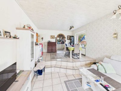 RESERVIERT: Großzügige Ferienwohnung mit eigenem Gartengrundstück und Nebengebäude in bester Lage!