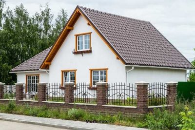 Wohnhaus mit Werkstatt