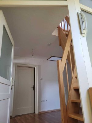 90 m² Maisonette mit Dachstudio im gepflegten 3-Familienhaus – frisch renoviert!