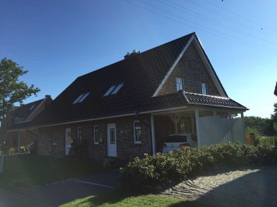 In 1. Reihe am Nord-Ostsee-Kanal modernes 4-Zimmer-Komfort-Reihenhaus in Rendsburg