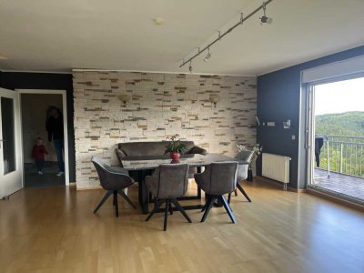 4 Zimmer Maisonette Wohnung mit herrlicher Aussicht von Privat