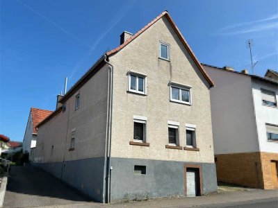 EFH mit Garage, Scheune und jede Menge Platz!