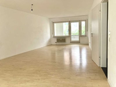 Innenstadtlage, direkt an der Uferpromenade: Traumhafte 4 Zimmer-Wohnung