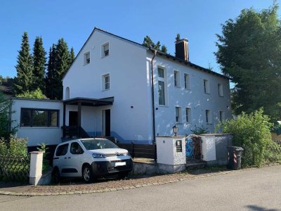 Freistehendes Ein-/Zweifamilienhaus mit großzügigem Grundstück in ruhiger, naturnaher Lage