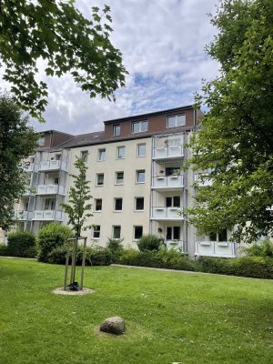 Erstbezug nach Sanierung!
Schöne und helle 3-Zimmer-Wohnung mit Süd-Balkon und optimiertem Grundriss