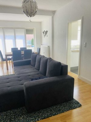 Move-in Ready Komplett möblier Geschmackvolle 2-Zimmer-Erdgeschosswohnung in Bonn