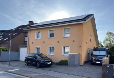 Freistehendes EFH mit Einliegerwohnung,  Vollunterkellert mit Garage und 9m Carport
