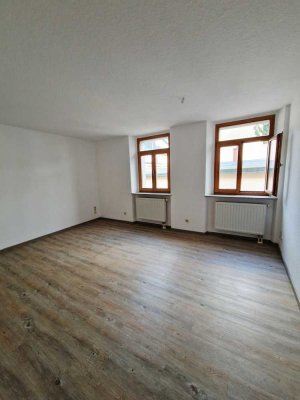 Schöne  2-R-Whg. im Zentrum von Auerbach