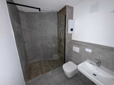 Gut aufgteilte 2,5 Zimmerwohnung im Erdgeschoss mit neuem Duschbadezimmer