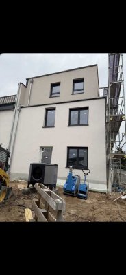 Neubau-Maisonette mit 2 Balkonen – Erstbezug April 2025