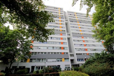 Alles außer gewöhnlich – stilvolle Maisonette mit Sicherheit und Weitblick in der „Chinamauer“