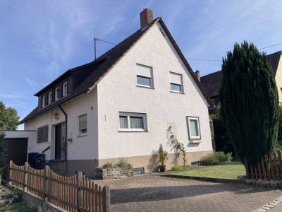 Zweifamilienhaus frei stehend mit schönem Garten, ohne Provision