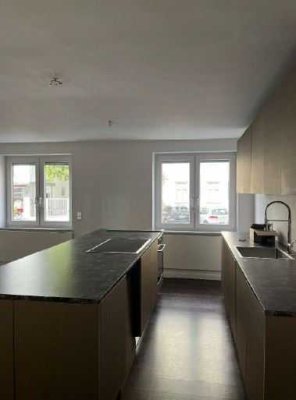 Stilvolle 3-Zimmer-Wohnung mit Terrasse im Herzen von Schwabing
