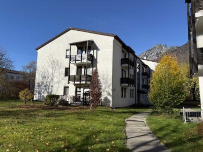 Helle 2-Zimmer-Wohnung in Bad Reichenhall mit zwei Balkonen und Blick ins Grüne